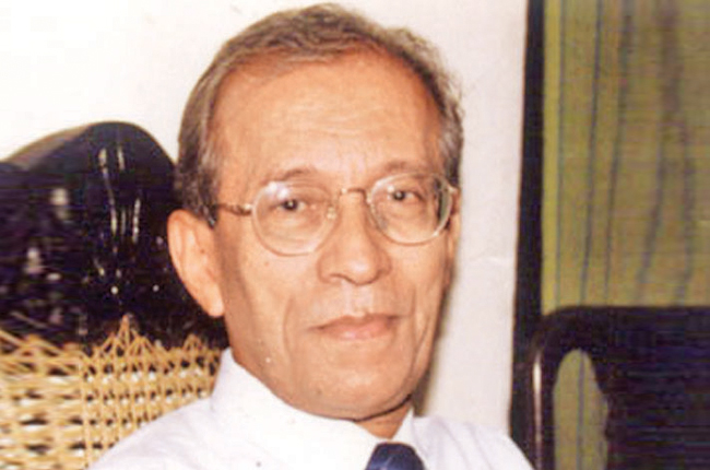 Veteran Lankan civil servant Bradman Weerakoon is no more