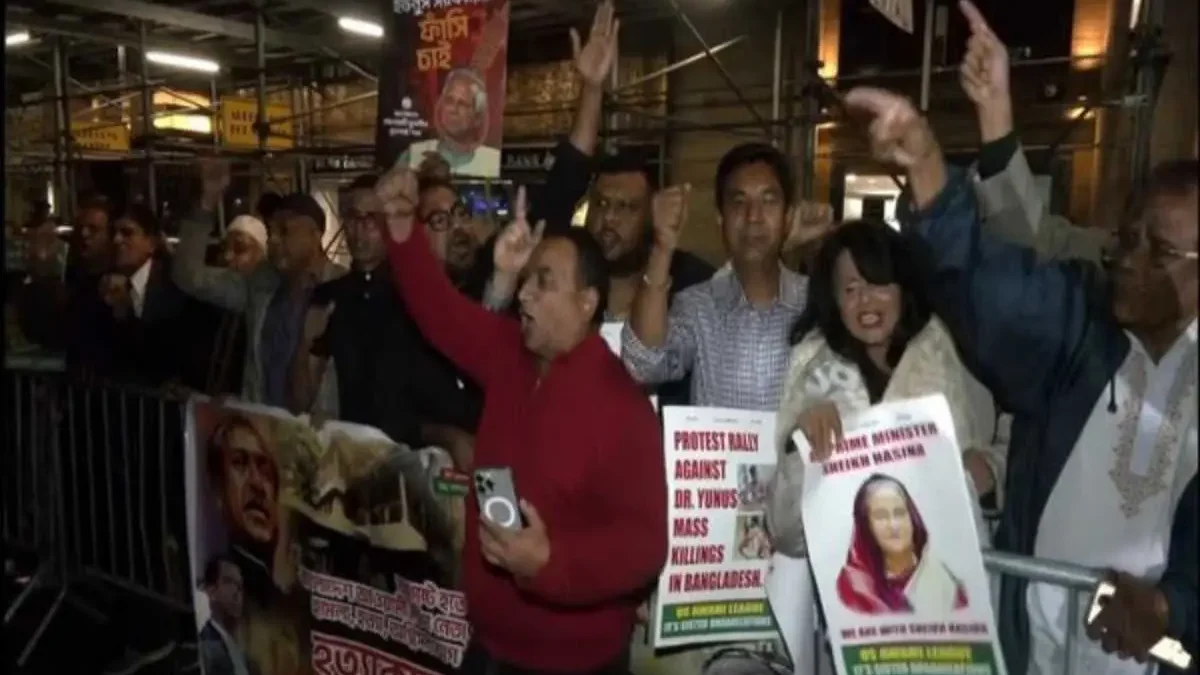 Hurling eggs, abuses during Yunus’ New York visit